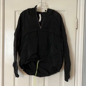 Lululemon windbreaker